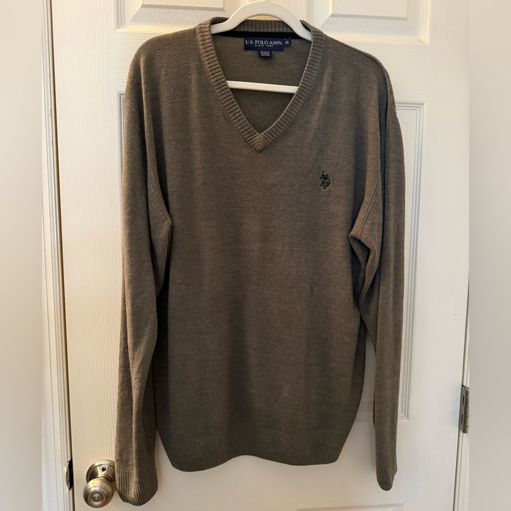 U.S. Polo Assn. Men's V-Neck Sweater - Taupe